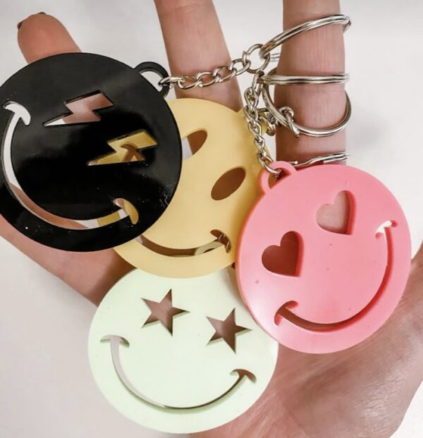 Personalized Keychains 100 pcs – Custom Name & LOGO Key Rings  | Gift with GiveHamper - Image 3
